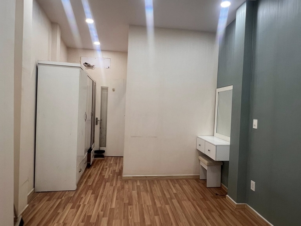 Bán nhà đường Trần Đình Xu 