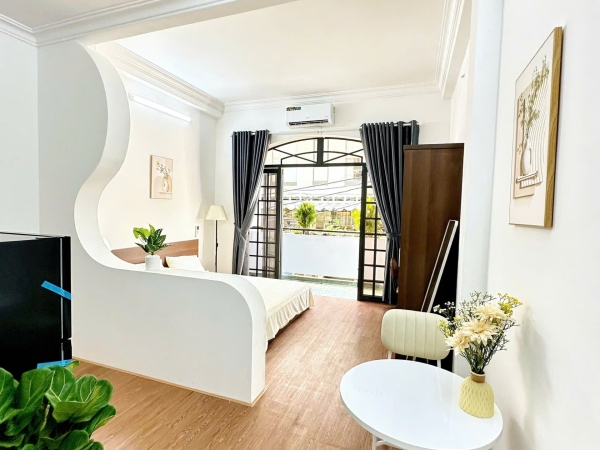 CUỐI THÁNG 5 TRỐNG STUDIO BAN CÔNG 